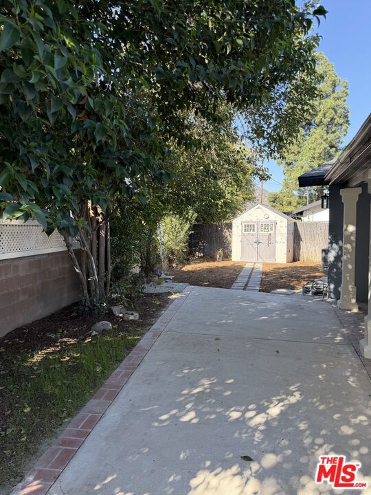 10419 Vassar Avenue photo 21