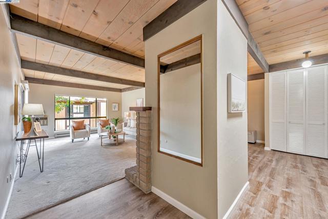 39090 Presidio Way, Fremont CA: https://media.crmls.org/mediaz/0b07506b-2b99-409f-b3da-843d1828afed.jpg