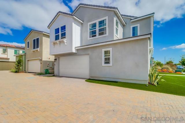1225 Camino Avalon, Chula Vista CA: https://media.crmls.org/mediaz/0b078c45-fb3c-4f14-a472-4ff4a118ca92.jpg