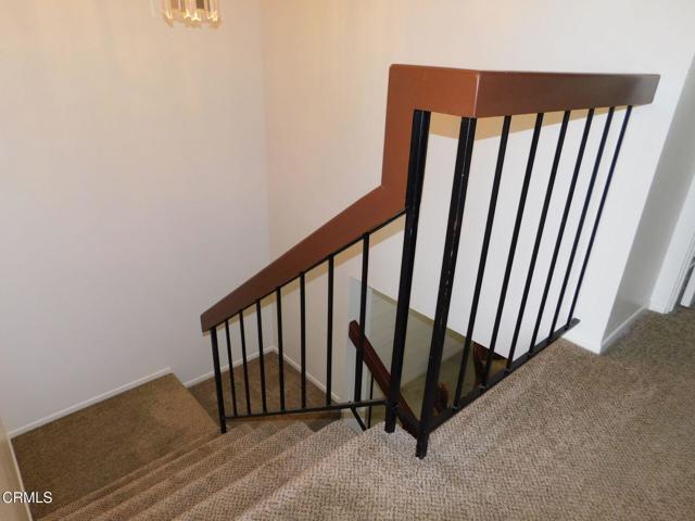 Detail Gallery Image 9 of 15 For 2325 Kingsbridge Ln, Oxnard,  CA 93035 - 3 Beds | 2/1 Baths