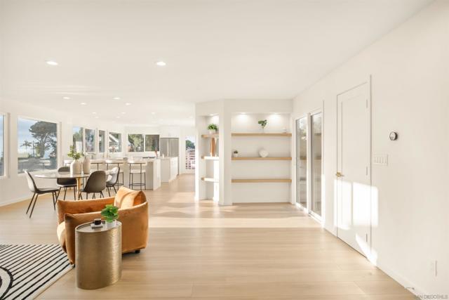 4328 Piedmont Dr, San Diego CA: https://media.crmls.org/mediaz/0b081873-b1d9-4e3e-97bc-a2136f8945cb.jpg