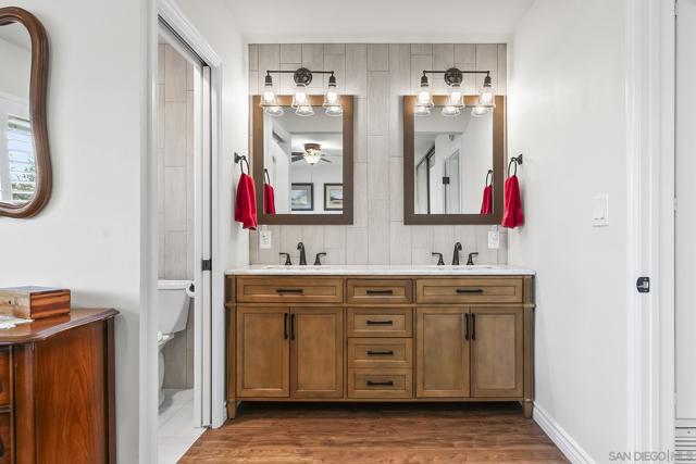 7783 Blue Lake Dr, San Diego CA: https://media.crmls.org/mediaz/0b08b810-8e30-4f3e-83b6-400159ad964d.jpg