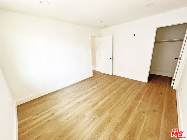 4192 Marlton Avenue, Los Angeles CA: https://media.crmls.org/mediaz/0b09a04e-6243-4045-b2cd-62bc2bd8e681.jpg