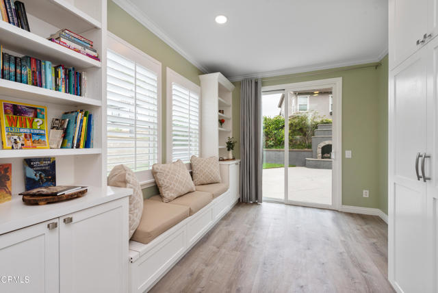 321 Town Forest Court, Camarillo CA: https://media.crmls.org/mediaz/0b0a0d6d-76cb-44a7-8086-1be57254a6ca.jpg