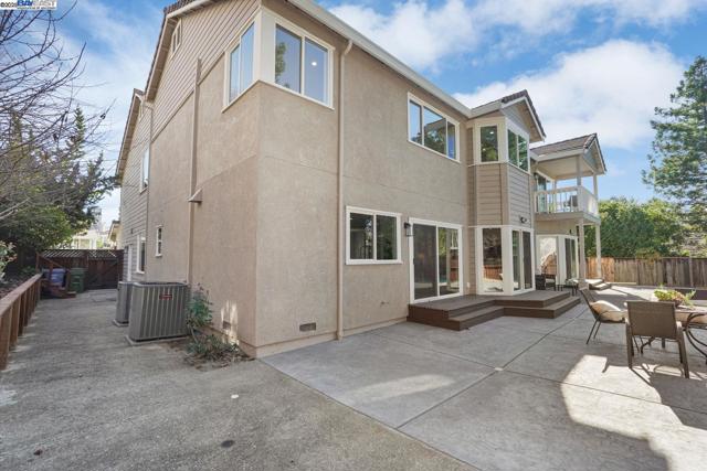 25 Mackenzie Pl, Danville CA: https://media.crmls.org/mediaz/0b0b86c5-6562-44b4-b6e2-efef83a6c61b.jpg