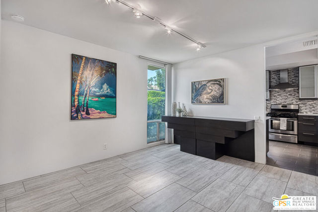 70120 Frank Sinatra Drive, Rancho Mirage CA: https://media.crmls.org/mediaz/0b0cb239-21f9-413c-b7bc-afa88c2810f3.jpg