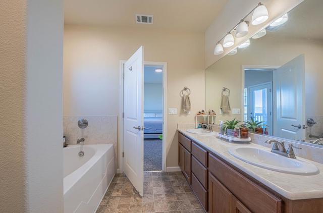 670 Bikle Drive, King City CA: https://media.crmls.org/mediaz/0b0ceabf-389e-495d-ad0d-c4c0bc65c64f.jpg