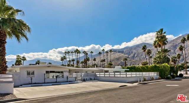Details for 975 Camino Parocela, Palm Springs, CA 92264