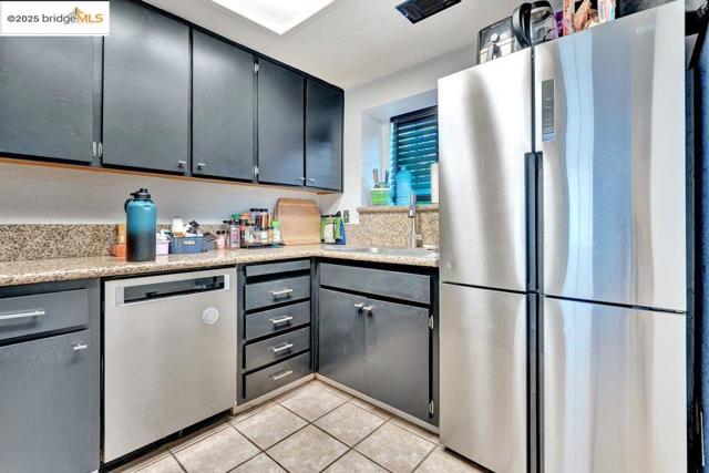 1927 Babbe St, Oakley CA: https://media.crmls.org/mediaz/0b0e29b1-6a91-43ed-940a-42e5da5523bc.jpg