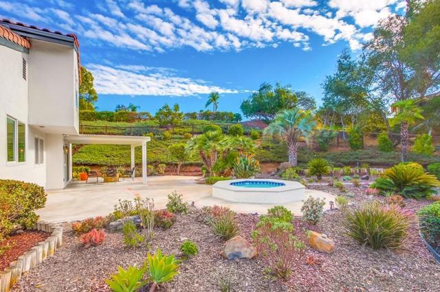 3302 Vista Rocosa, Escondido CA: https://media.crmls.org/mediaz/0b0ef0d5-209b-448f-b286-0eee634dd01f.jpg