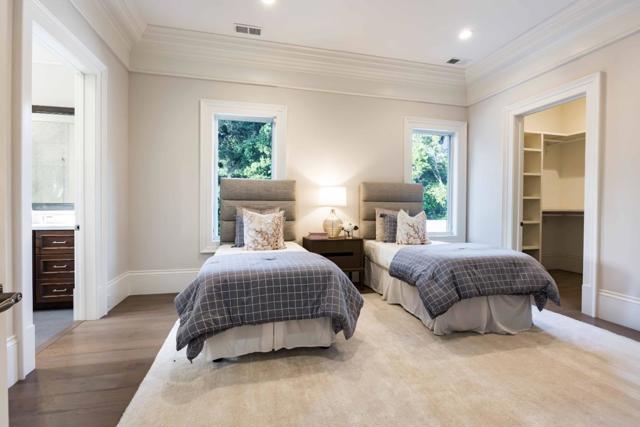 176 Encinal Avenue, Atherton CA: https://media.crmls.org/mediaz/0b0fa6f8-c2ec-420d-b12c-884a4a735c79.jpg