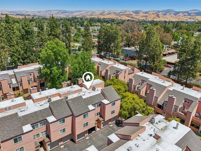 255 Sumba Court, San Jose CA: https://media.crmls.org/mediaz/0b0fcd5f-a4f3-4ef0-a1ed-e42978376db0.jpg