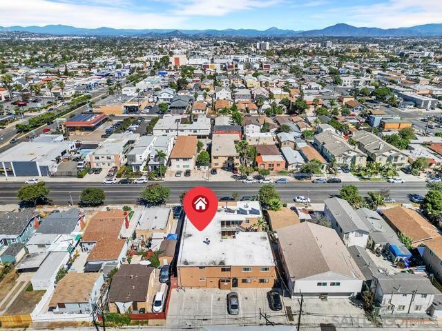 4252 35th St, San Diego CA: https://media.crmls.org/mediaz/0b0fea20-77ae-4230-a6b0-d5f8cff1c0a2.jpg