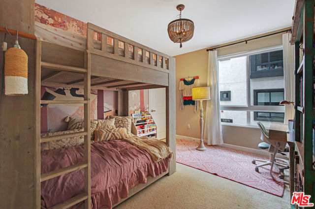 12875 Runway Road Road, 2 photo 7