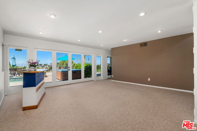 21727 Ulmus Drive, Woodland Hills CA: https://media.crmls.org/mediaz/0b121d39-88ba-497a-a9ce-02b2fe58653f.jpg