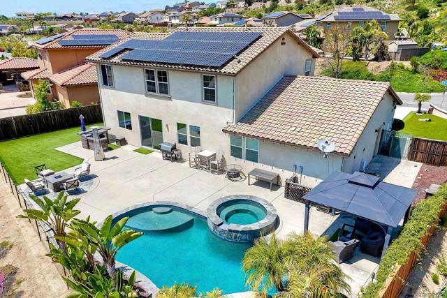 5324 Bella Vista St, Santee CA: https://media.crmls.org/mediaz/0b123aba-6b9d-4417-af80-399a40065ed0.jpg