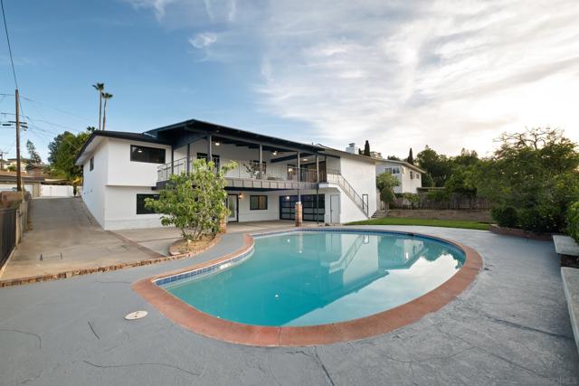 4058 Apore Street, La Mesa CA: https://media.crmls.org/mediaz/0b12d930-79fc-41c5-a481-0f6081fe806a.jpg