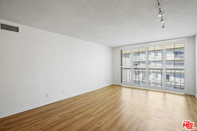 10751 Wilshire Boulevard, Los Angeles CA: https://media.crmls.org/mediaz/0b130cdd-b2a2-4948-ab55-aeca2fe2f6ac.jpg