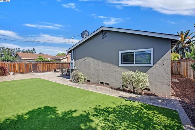 1215 Greenmoor Dr, San Jose CA: https://media.crmls.org/mediaz/0b131fe2-a0eb-4841-b2d4-e741a2114872.jpg