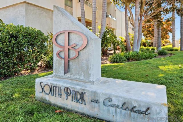 317 Pine Ave, Carlsbad CA: https://media.crmls.org/mediaz/0b135a9c-be15-4ae1-8754-d53248e2d8ef.jpg