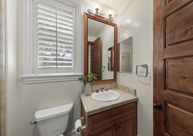 286 Mountain Laurel Lane, Los Gatos CA: https://media.crmls.org/mediaz/0b137c93-f203-4296-91e1-5790609e4c53.jpg