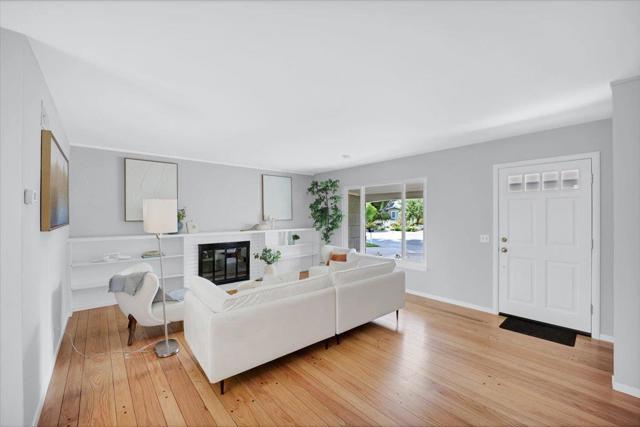 1633 Dallas Court, Los Altos CA: https://media.crmls.org/mediaz/0b138de5-112c-4993-9269-ab3197aa8c49.jpg