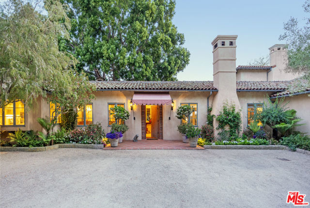 1029 Alston Road, Santa Barbara CA: https://media.crmls.org/mediaz/0b148ef3-33c2-4973-9ac6-da56c4c6e166.jpg