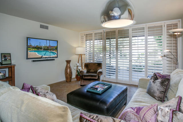 45780 Ocotillo Drive, Palm Desert CA: https://media.crmls.org/mediaz/0b14b7fd-9ced-4520-92cd-03de94b06cfc.jpg
