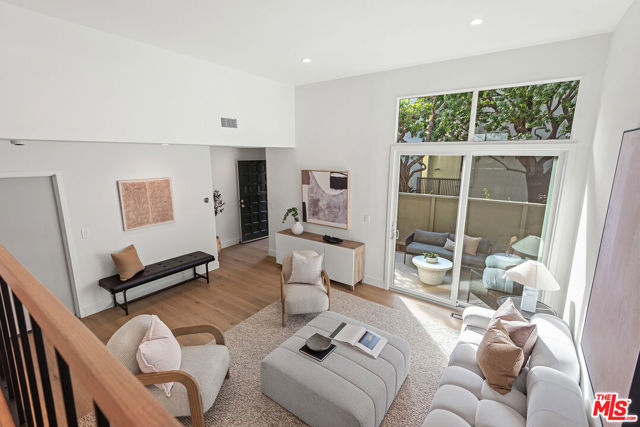 13234 Fiji Way, Marina del Rey CA: https://media.crmls.org/mediaz/0b157044-36e1-4168-a92c-577b79ffdd20.jpg