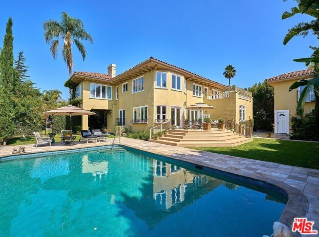 136 Fremont Place, Los Angeles CA: https://media.crmls.org/mediaz/0b15ace5-a010-4aa9-86b2-387c4cbf37c4.jpg