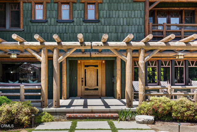 Detail Gallery Image 3 of 60 For 1361 Ridge Way, Pasadena,  CA 91106 - 5 Beds | 4/2 Baths