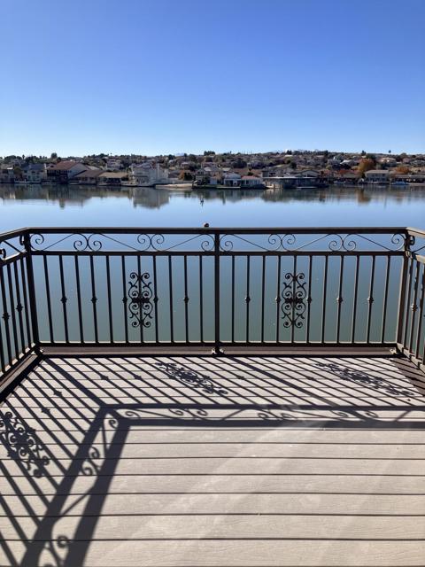 18125 Harbor Drive Drive, Victorville CA: https://media.crmls.org/mediaz/0b17d650-a58a-4d30-8351-7dc002057d9c.jpg