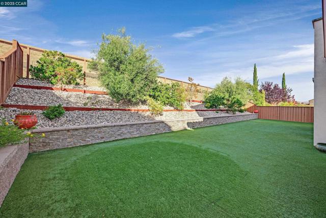 5057 Volterra Ct, Dublin CA: https://media.crmls.org/mediaz/0b180401-36e7-4a37-9932-cbbea23105d5.jpg
