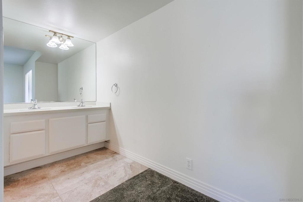 MLS #250042575SD image #31