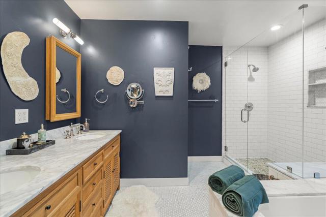 15415 Winchester Boulevard, Monte Sereno CA: https://media.crmls.org/mediaz/0b1826dc-13de-4ba6-bc95-c5072fb1e717.jpg