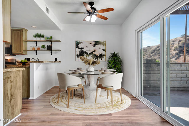 28121 Seco Canyon Road, Saugus CA: https://media.crmls.org/mediaz/0b184c9a-af3b-44db-a12a-1f8c3558f901.jpg