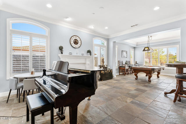 12428 Palmer Drive, Moorpark CA: https://media.crmls.org/mediaz/0b187ac5-6653-4e32-b481-c1182087d24f.jpg