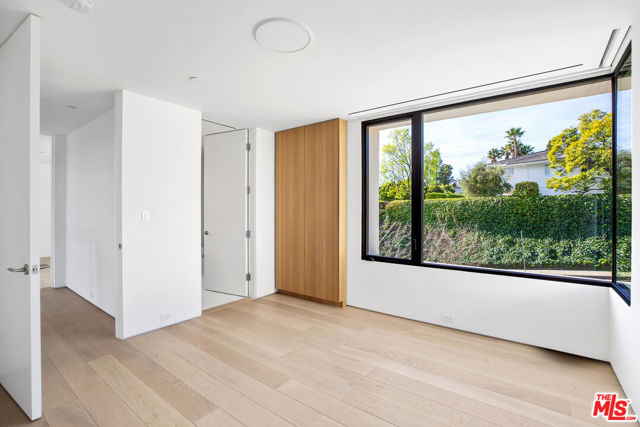1448 STRADELLA Road, Los Angeles CA: https://media.crmls.org/mediaz/0b199810-0cb3-4898-a174-dd2cd071e505.jpg