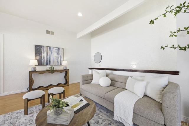 Detail Gallery Image 8 of 26 For 1540 Granite Hills Dr a,  El Cajon,  CA 92019 - 2 Beds | 2 Baths