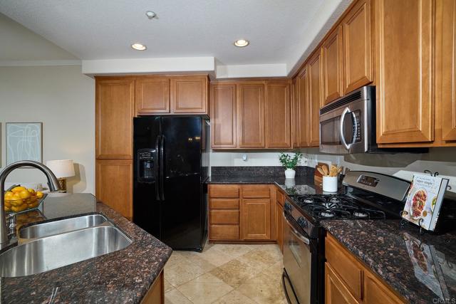 751 Almond Road, San Marcos CA: https://media.crmls.org/mediaz/0b19ecfe-6191-4085-9469-c129a6383e26.jpg
