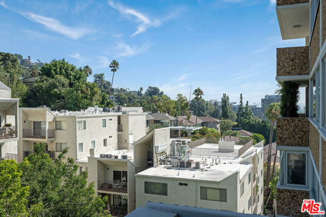 8787 Shoreham Drive, West Hollywood CA: https://media.crmls.org/mediaz/0b1a2763-6b1c-4156-9d55-e3e84a8d1c5b.jpg