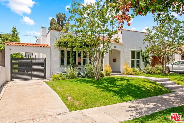 555 N Irving Boulevard, Los Angeles CA: https://media.crmls.org/mediaz/0b1b6d80-1333-4700-b3ab-f2df631731f3.jpg