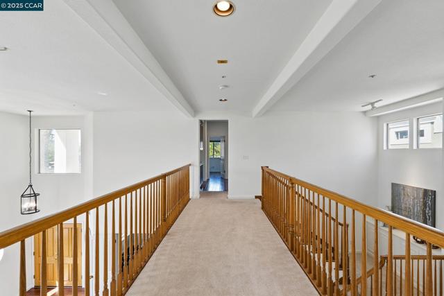 30300 Meridien Cir, Union City CA: https://media.crmls.org/mediaz/0b1b9768-c921-45d7-aa29-a69a2741af1a.jpg