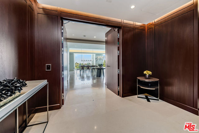 1200 Club View Drive, Los Angeles CA: https://media.crmls.org/mediaz/0b1d1e8c-445f-4d25-95e1-2a632e232579.jpg