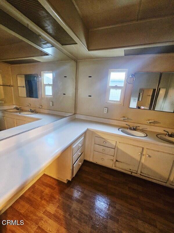 Detail Gallery Image 5 of 11 For 10685 Blackburn Pl #9,  Ventura,  CA 93004 - 2 Beds | 2 Baths