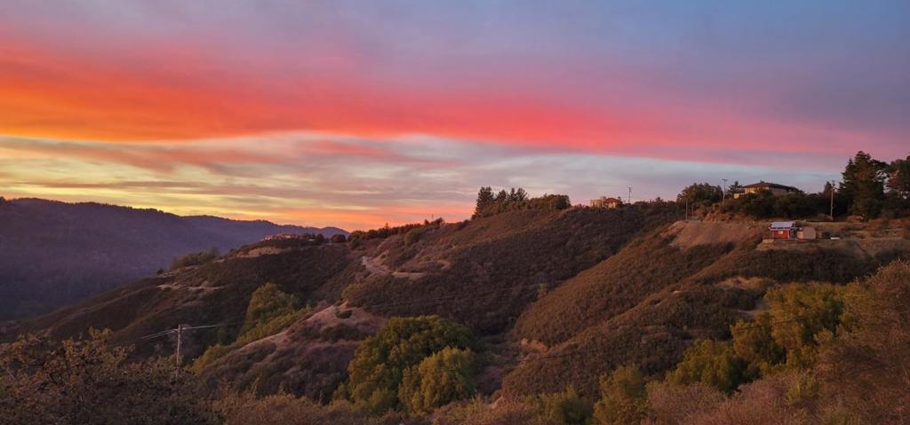 https://media.crmls.org/mediaz/0b1e23aa-9a0f-4752-88be-1422ae43bb3e.jpg?preset=X-Large