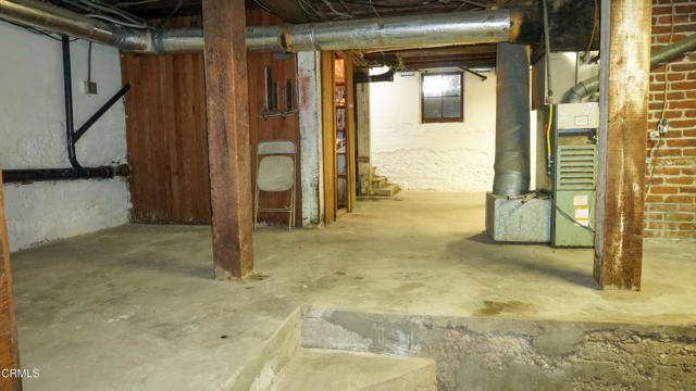 217 Oaklawn Avenue, South Pasadena CA: https://media.crmls.org/mediaz/0b1e73c4-daee-4fdf-be50-01c9a436b84c.jpg