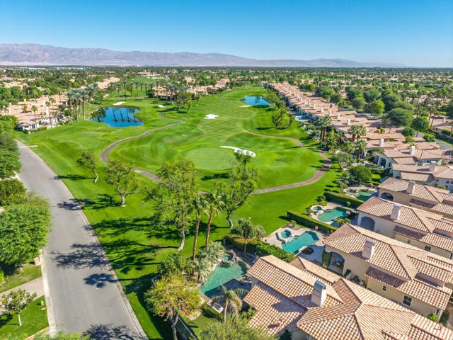 78700 Cabrillo Way, La Quinta CA: https://media.crmls.org/mediaz/0b1e9e18-66a5-409c-9a7a-aab6b833a02e.jpg