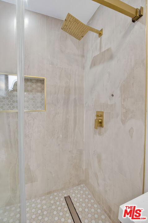https://media.crmls.org/mediaz/0b1ed6d7-2834-43af-b74a-21735a3548a7.jpg?preset=X-Large