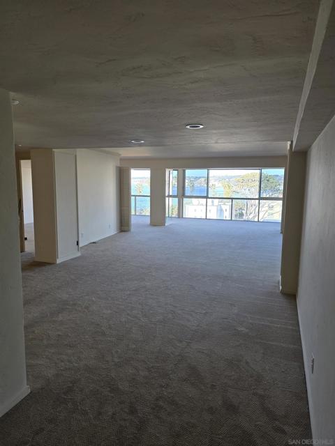 Image 24 of 34 For 939 Coast Blvd  11g